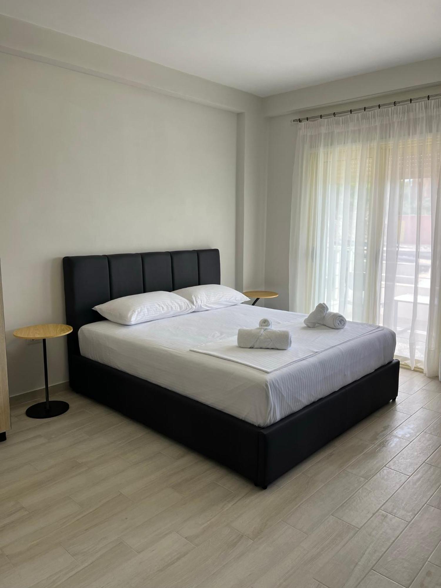 Lotus Apartments Vlorë エクステリア 写真